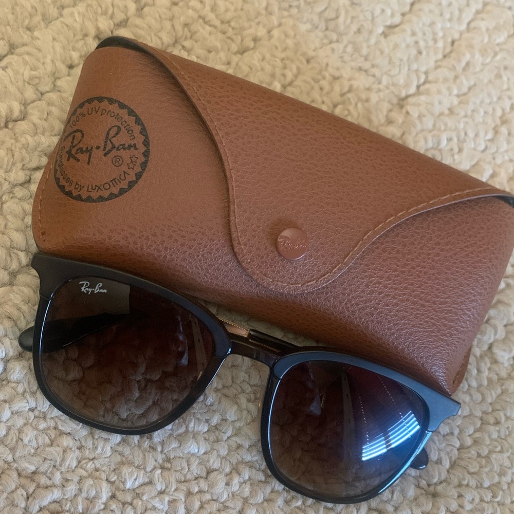 Ray Ban Tortoise Sunglasses w/ Case & Cloth